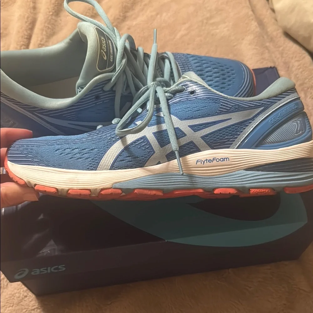 Asics Blue and Orange Athletic Shoes Modern Performance - Picture 2 of 6